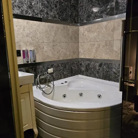Klc Aparthotel *