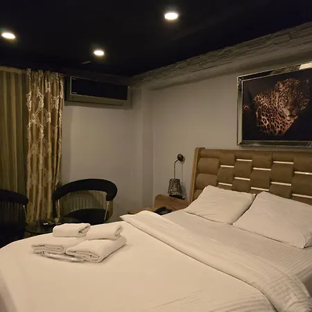 Klc Aparthotel *